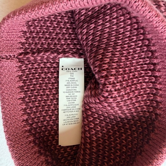 Coach Colorblock Knit Beanie Pink Burgundy Wool Blend Hat NOWT Logo Winter - Picture 5 of 6